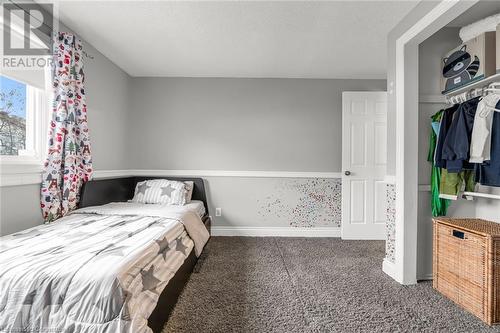 35 Titmouse Court, Hamilton, ON - Indoor Photo Showing Bedroom