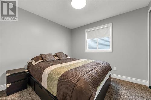 35 Titmouse Court, Hamilton, ON - Indoor Photo Showing Bedroom