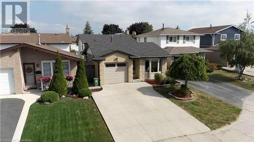 35 Titmouse Court, Hamilton, ON - Outdoor With Facade