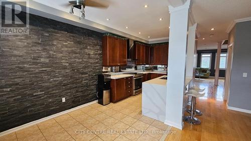 4972 Southampton Drive, Mississauga, ON - Indoor