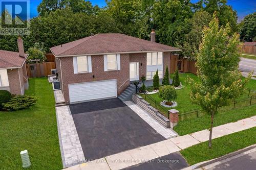 560 Bristol Road, Newmarket, ON - Outdoor