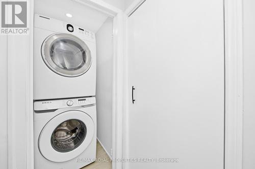 560 Bristol Road, Newmarket, ON - Indoor Photo Showing Laundry Room