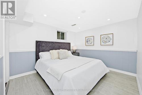 560 Bristol Road, Newmarket, ON - Indoor Photo Showing Bedroom