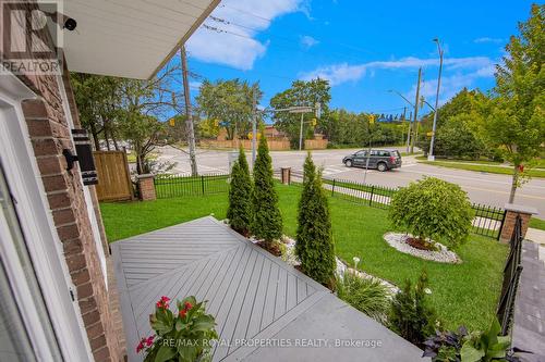 560 Bristol Road, Newmarket, ON - Outdoor