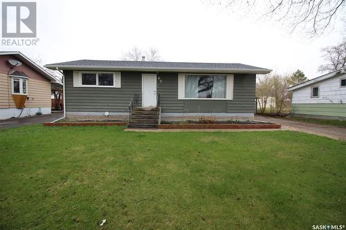 656 4Th Street W, Shaunavon, SK - Outdoor