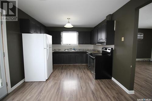 656 4Th Street W, Shaunavon, SK - Indoor Photo Showing Kitchen