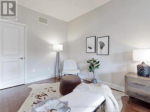 76 - 250 Royalton Common, Oakville, ON - Indoor Photo Showing Bedroom