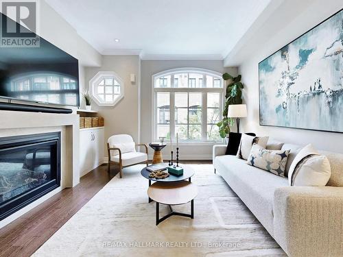 76 - 250 Royalton Common, Oakville, ON - Indoor Photo Showing Living Room With Fireplace