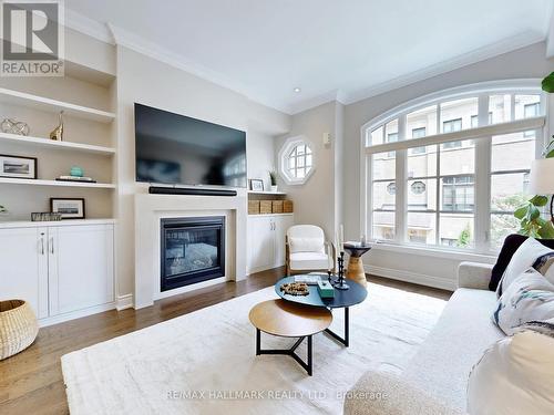 76 - 250 Royalton Common, Oakville, ON - Indoor Photo Showing Living Room With Fireplace