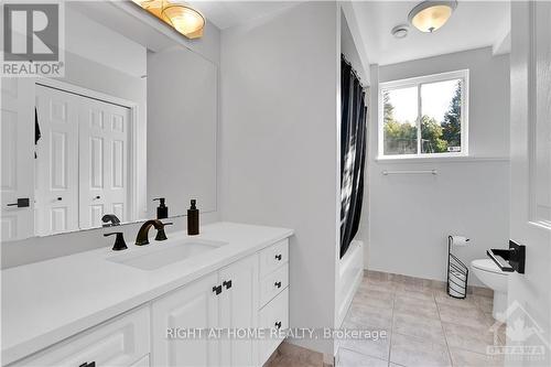 36 Sawgrass Circle, Ottawa, ON - Indoor Photo Showing Bathroom