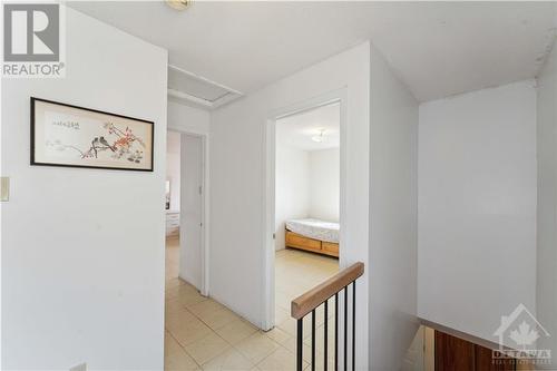 415 Viewmount Drive, Nepean, ON - Indoor Photo Showing Other Room