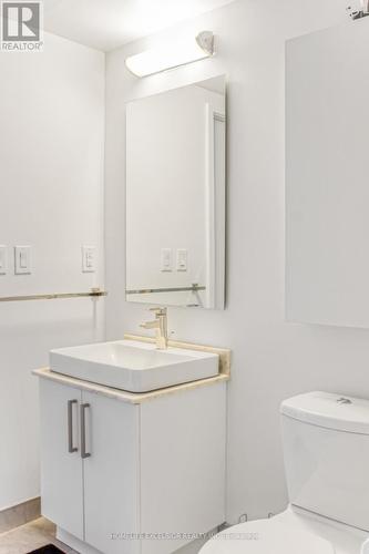 4903 - 12 York Street, Toronto, ON - Indoor Photo Showing Bathroom