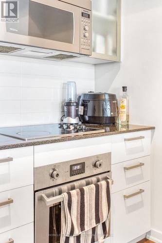 4903 - 12 York Street, Toronto, ON - Indoor Photo Showing Kitchen