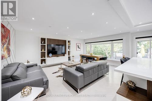 38 Farmcrest Drive, Toronto, ON - Indoor Photo Showing Living Room