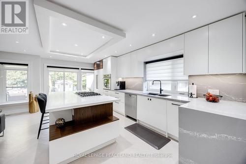 38 Farmcrest Drive, Toronto, ON - Indoor Photo Showing Kitchen With Double Sink With Upgraded Kitchen