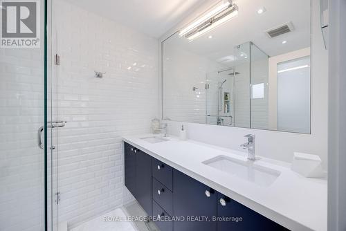 38 Farmcrest Drive, Toronto, ON - Indoor Photo Showing Bathroom