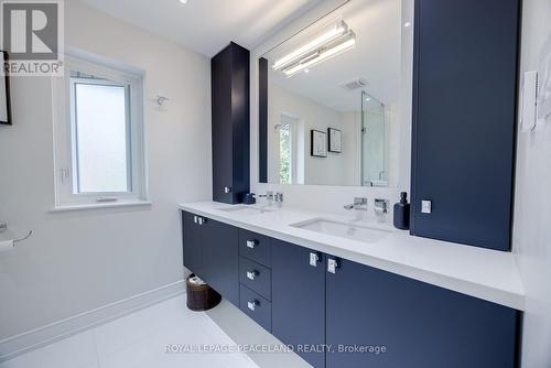 38 Farmcrest Drive, Toronto, ON - Indoor Photo Showing Bathroom