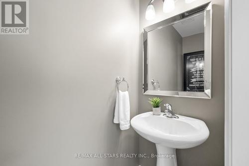 376 Mantle Avenue, Whitchurch-Stouffville, ON - Indoor Photo Showing Bathroom