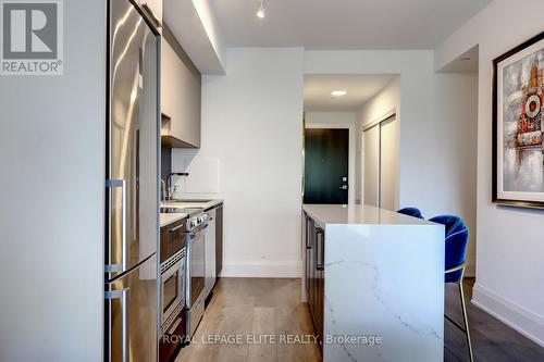 305 - 20 Brin Drive, Toronto, ON - Indoor Photo Showing Kitchen