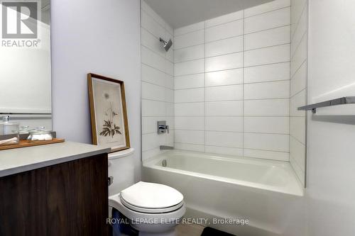 305 - 20 Brin Drive, Toronto, ON - Indoor Photo Showing Bathroom