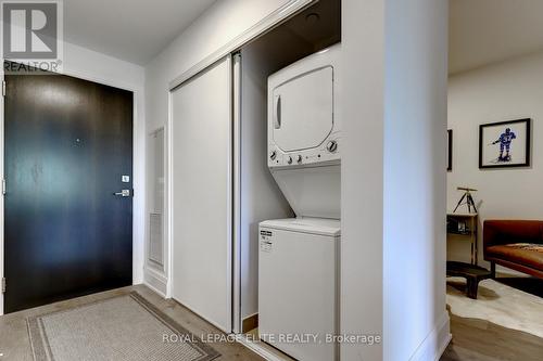 305 - 20 Brin Drive, Toronto, ON - Indoor Photo Showing Laundry Room