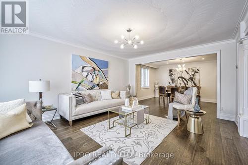 360 Glen Park Avenue, Toronto, ON - Indoor Photo Showing Living Room