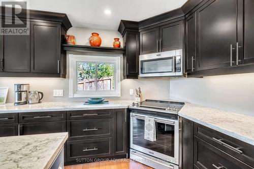 108 Old Highway 26, Meaford, ON - Indoor Photo Showing Kitchen With Upgraded Kitchen