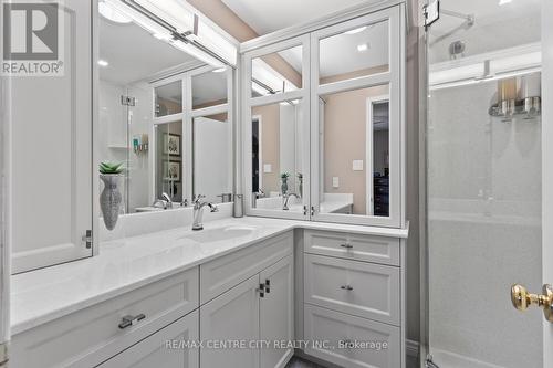 50 Napoleon Drive, London, ON - Indoor Photo Showing Bathroom