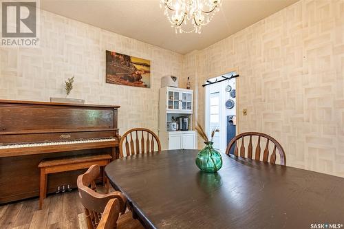 1089 Wolfe Avenue, Moose Jaw, SK - Indoor Photo Showing Dining Room