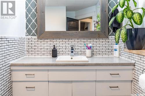 1089 Wolfe Avenue, Moose Jaw, SK - Indoor Photo Showing Kitchen