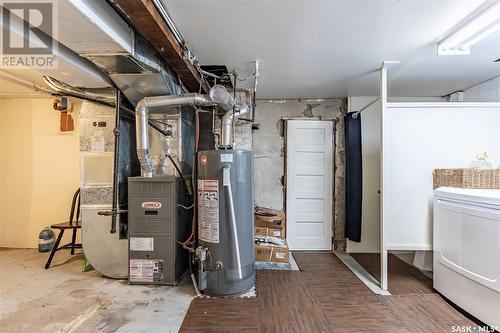 1089 Wolfe Avenue, Moose Jaw, SK - Indoor Photo Showing Basement