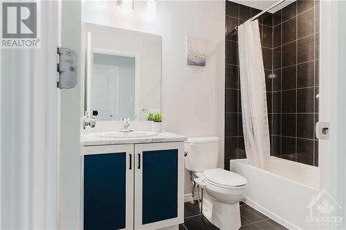 634 Taliesin Crescent, Stittsville, ON - Indoor Photo Showing Bathroom