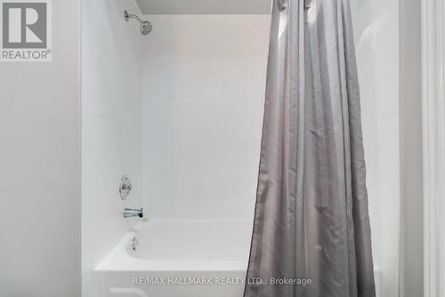 37 West Avenue, Toronto, ON - Indoor Photo Showing Bathroom