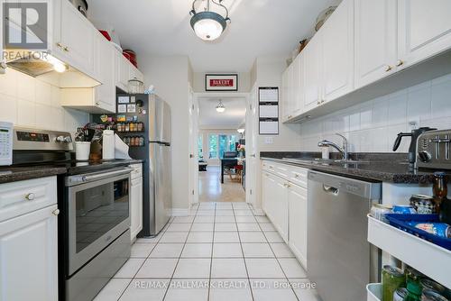 37 West Avenue, Toronto, ON - Indoor Photo Showing Kitchen