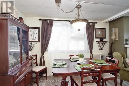 208 Biltmore Drive, South Huron (Stephen Twp), ON - Indoor Photo Showing Dining Room