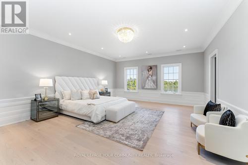 130 St. John'S Side Road E, Aurora, ON - Indoor Photo Showing Bedroom