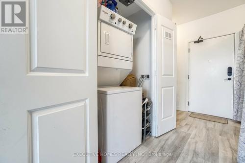 103B - 4655 Metcalfe Avenue, Mississauga, ON - Indoor Photo Showing Laundry Room