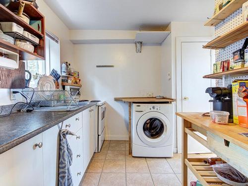 Kitchen - 906  - 910 Rue Ste-Marguerite, Montréal (Le Sud-Ouest), QC - Indoor Photo Showing Laundry Room