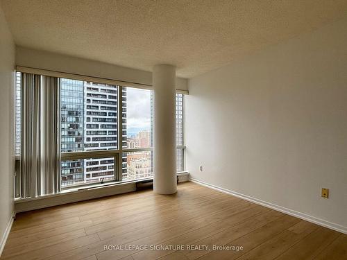 2807-1001 Bay St, Toronto, ON - Indoor Photo Showing Other Room