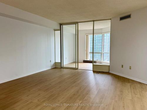 2807-1001 Bay St, Toronto, ON - Indoor Photo Showing Other Room