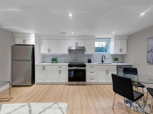 6962 Harris Rd, Mississauga, ON - Indoor Photo Showing Kitchen With Stainless Steel Kitchen