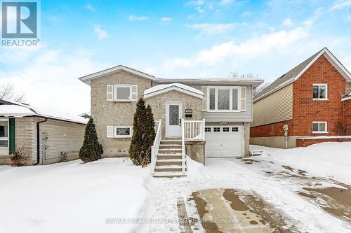 570 Halberstadt Circle, Cambridge, ON - Outdoor With Facade