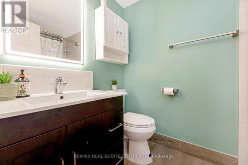 570 Halberstadt Circle, Cambridge, ON - Indoor Photo Showing Bathroom