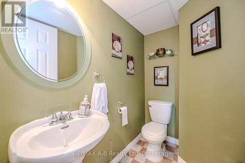 5 Shea Crescent, Kitchener, ON - Indoor Photo Showing Bathroom