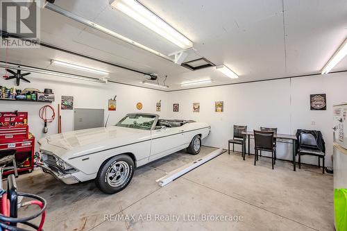 5 Shea Crescent, Kitchener, ON - Indoor Photo Showing Garage