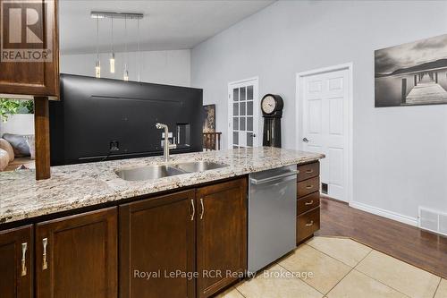 3 Wisteria Court, Kitchener, ON - Indoor Photo Showing Kitchen With Double Sink