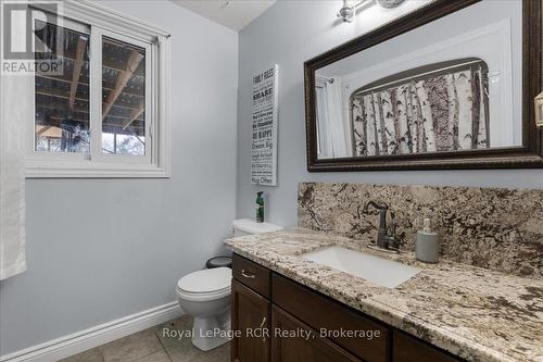 3 Wisteria Court, Kitchener, ON - Indoor Photo Showing Bathroom