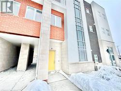 124 SEABROOK Drive Unit# 4  Kitchener, ON N2R 0R7