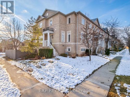 2342 Sutton Drive, Burlington, ON - Outdoor