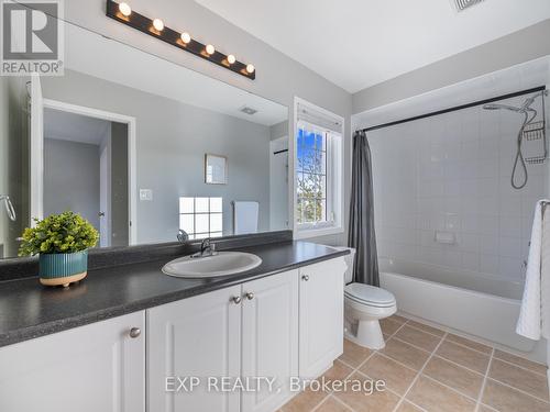 2342 Sutton Drive, Burlington, ON - Indoor Photo Showing Bathroom